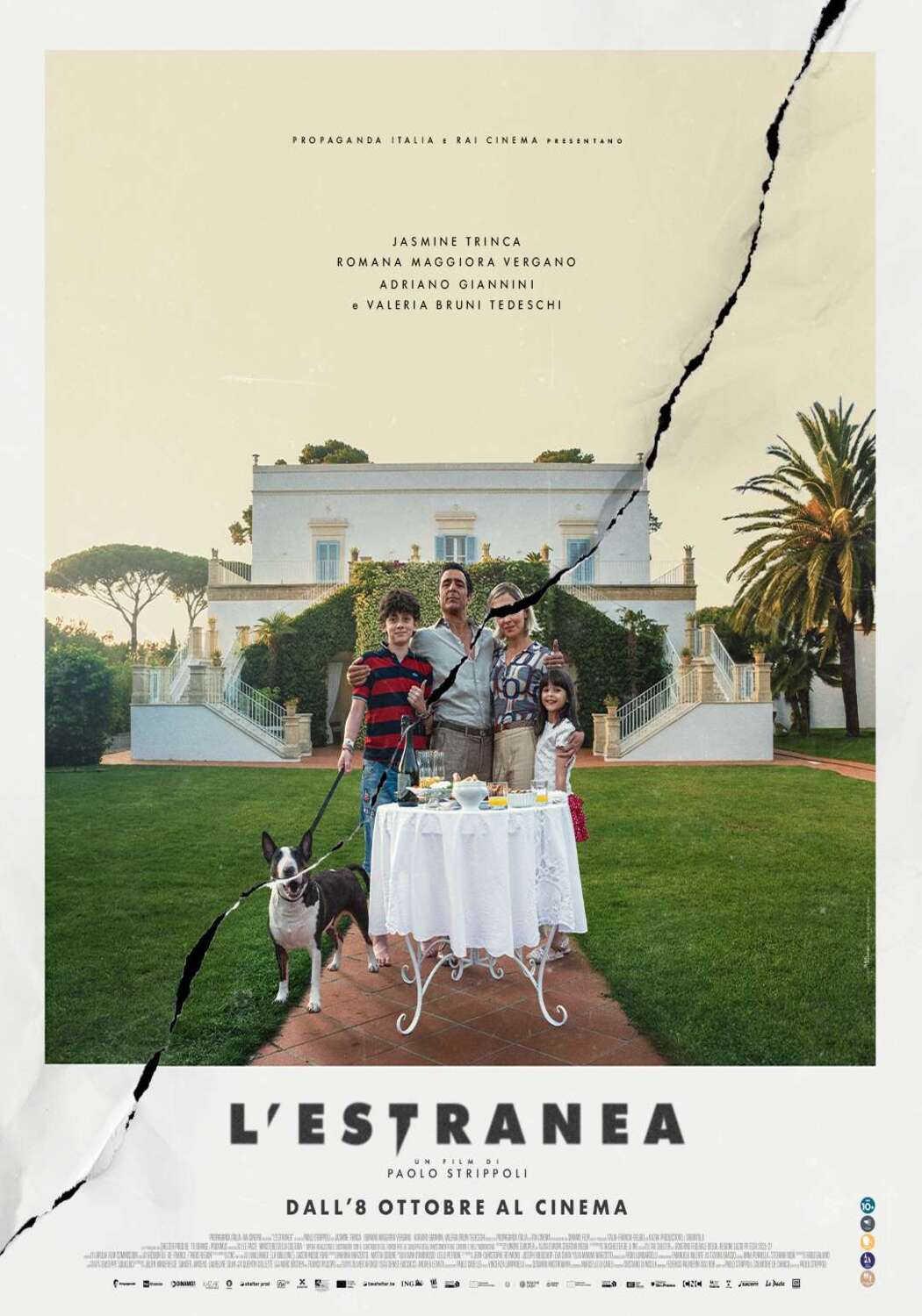 L’estranea